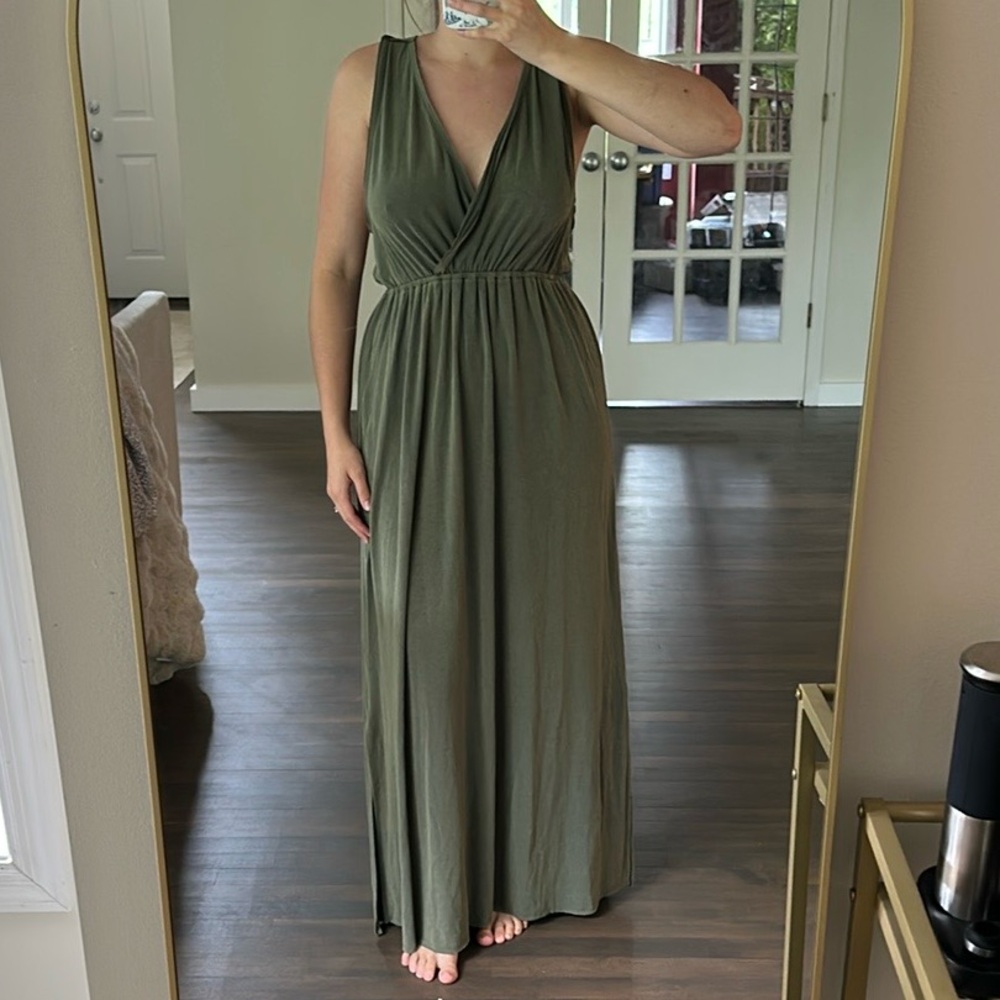 POL Green Sleeveless Plunge Maxi Dress